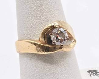 590 14k Gold and Diamond Solitaire Ring, 5.2g