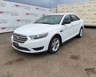 325  2016 Ford Taurus 