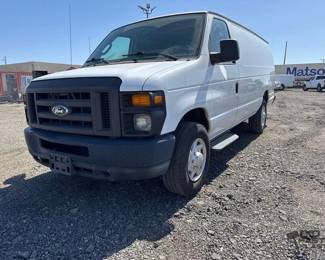 220 2014 Ford Econoline Van