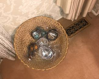 Items Located In The 2nd Bedroom