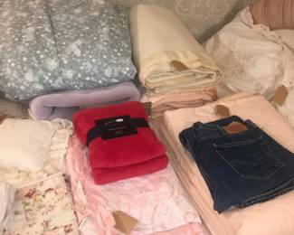 Items Located In The 2nd Bedroom