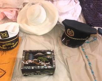 Items Located In The 1st Bedroom ( Master)