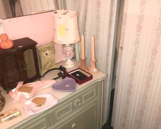 Items Located In The 3rd Bedroom