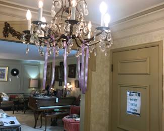 Items Located In The Entry Hallway