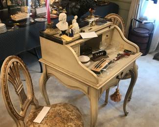 Items Located In Dining Room
