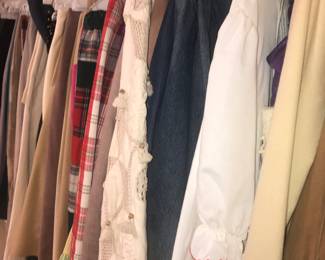 Items Located In The 1st Bedroom ( Master)