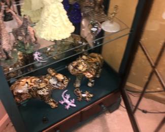 Items Located In The Lower Level
