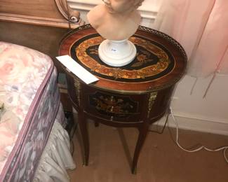Items Located In The 1st Bedroom ( Master)
