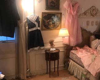 Items Located In The 1st Bedroom ( Master)