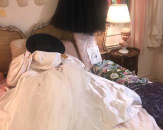 Items Located In The 1st Bedroom ( Master)