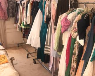 Items Located In The 1st Bedroom ( Master)