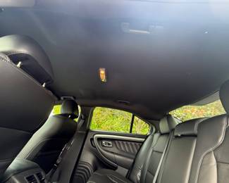 2014 Ford Taurus 17,500 miles. LOW MILES!