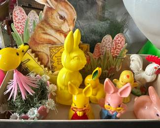 Vintage holiday decor - bunnies