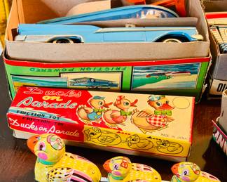 Ducks on Parade wind up toy. 