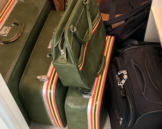 Vintage Amelia Earhart Luggage Set and Other VIntage Luggage Pieces
