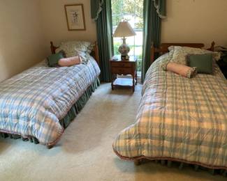 Twin Bedroom Set (Bunkbed hardware included)