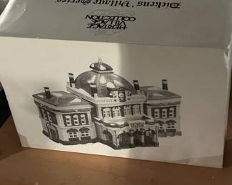 Department 56 Dickens' Village Series Victoria Station