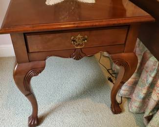 Good Nightstand!