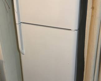 Refrigerator / freezer