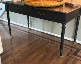 Elegant vintage accent table