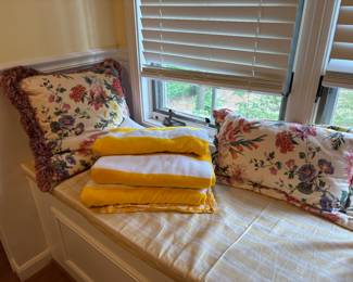 Accent pillows