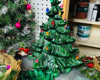 Ceramic Christmas tree - light up