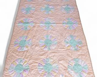 Mid-20th Century Dresden Plate Pattern Quilt