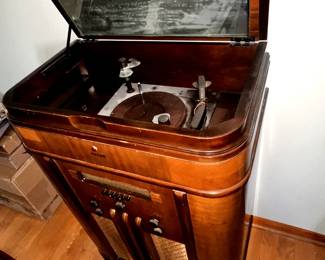 Philco Vintage radio with turntable
