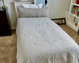 Twin bed