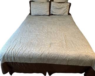 Queen Comforter Set