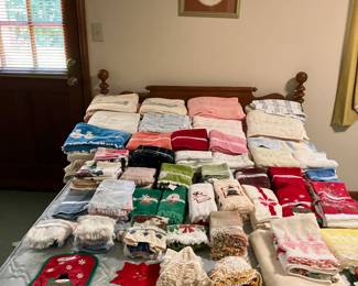 Maple headboard, mattress & boxsprings, linens