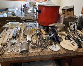 More untensils, Crock Pot