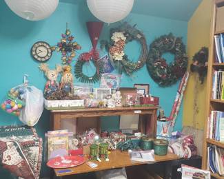 Seasonal decor and crafts