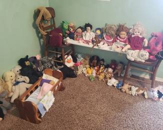 Dolls and stuffies
