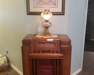 Tube radio and oil lamp converted to electric