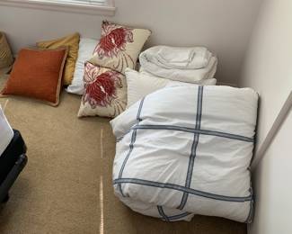queen bedding and linens, decorative pillows