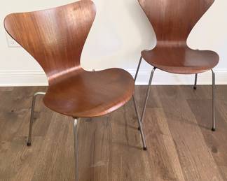 Arne Jacobsen Series 7
for Fritz Hansen