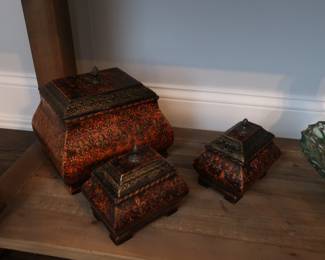 3 small storage pieces