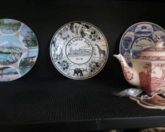 Sadler teapot and zoo display plates