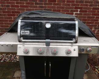 $200.00 Nice Weber gas Bar B Que with a cover