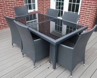 $ 350.00 patio table and 6 chairs 69 x 40
