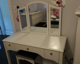 $ 50.00 small dressing table and bench