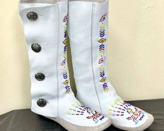 Lot #9 - 1970's Authentic Taos White Leather Beaded Moccasin Boots- Women's Size 9