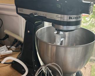 Black Kitchen Aid Mixer