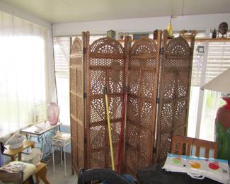 wood folding privacy screen