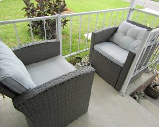 outdoor patio chairs with cushions