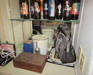 Marilyn Monroe purse & collectible wine bottles