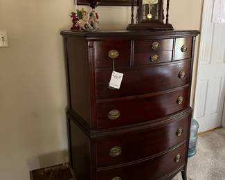 Beautiful vintage chest of drawers