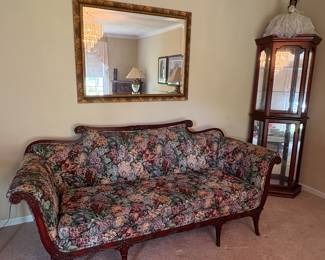 Vintage floral couch heavy in excellent condition