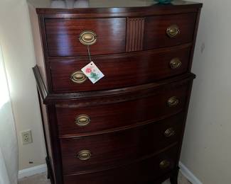 Gorgeous vintage chest of drawers
